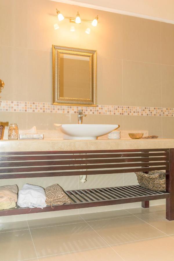 Hotel Boutique Mansion La Ceiba Merida Bagian luar foto